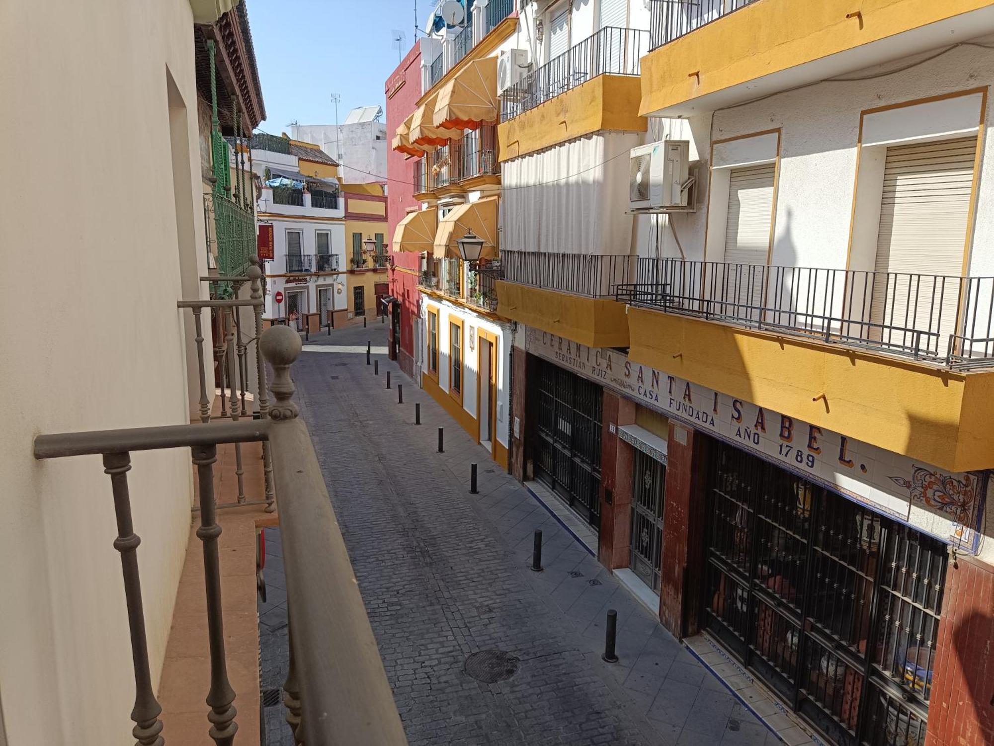Apartamentos Luxury Puente De Triana Севилья Экстерьер фото