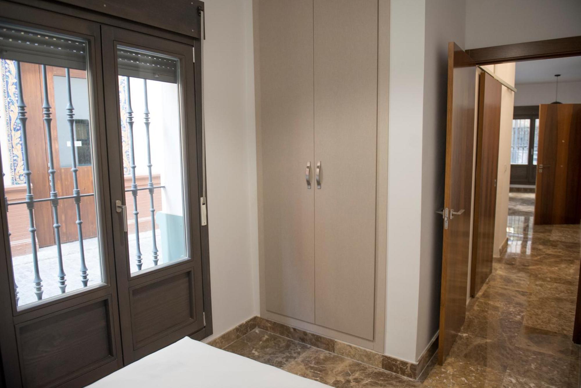 Apartamentos Luxury Puente De Triana Севилья Экстерьер фото
