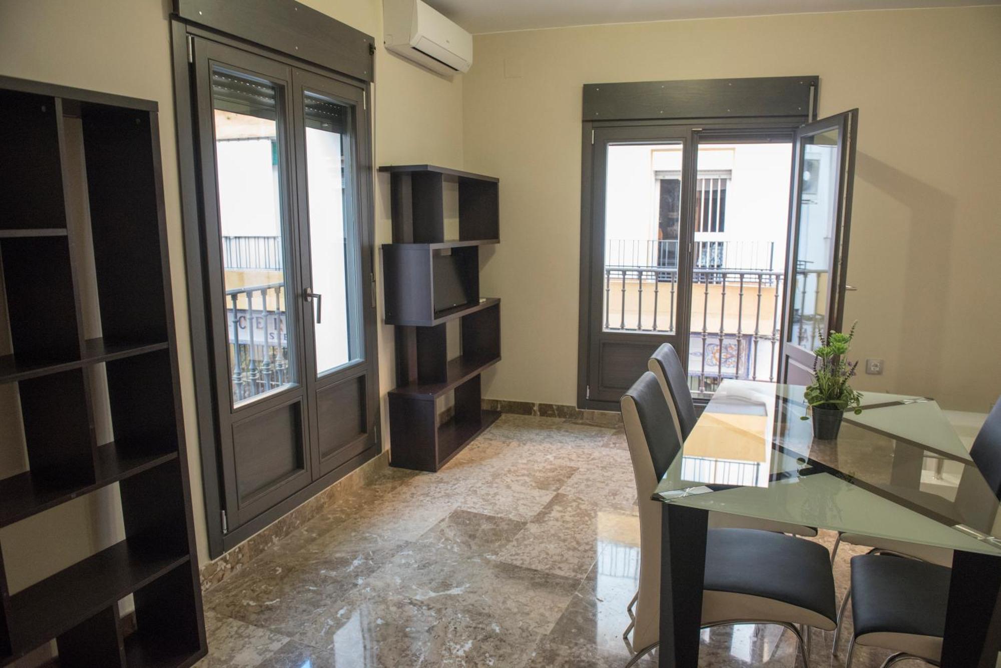 Apartamentos Luxury Puente De Triana Севилья Экстерьер фото