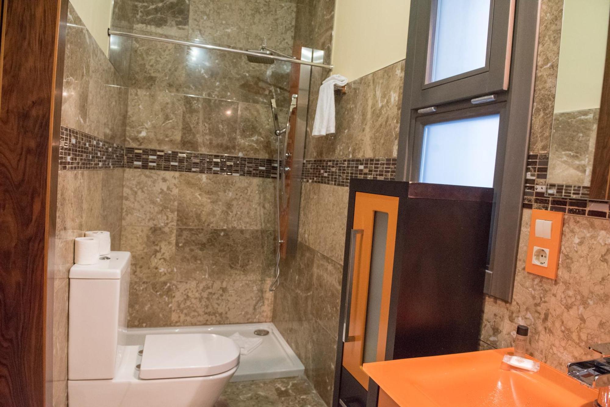 Apartamentos Luxury Puente De Triana Севилья Экстерьер фото