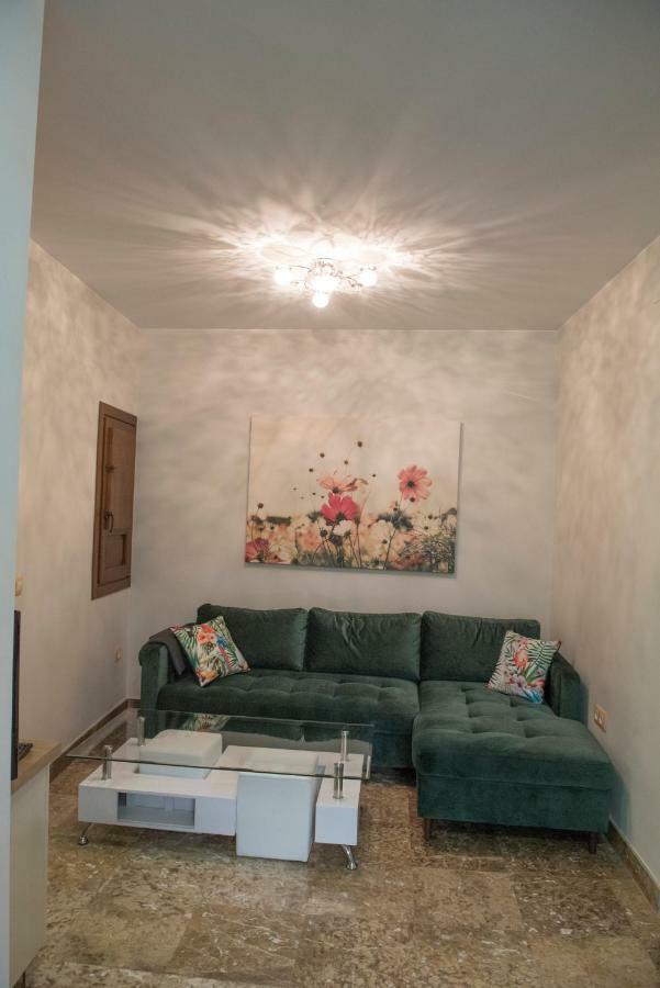 Apartamentos Luxury Puente De Triana Севилья Экстерьер фото
