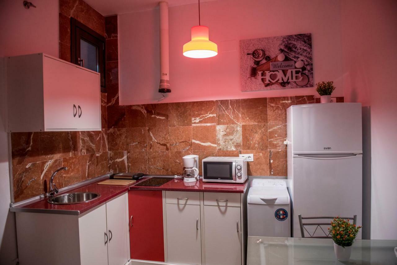 Apartamentos Luxury Puente De Triana Севилья Экстерьер фото