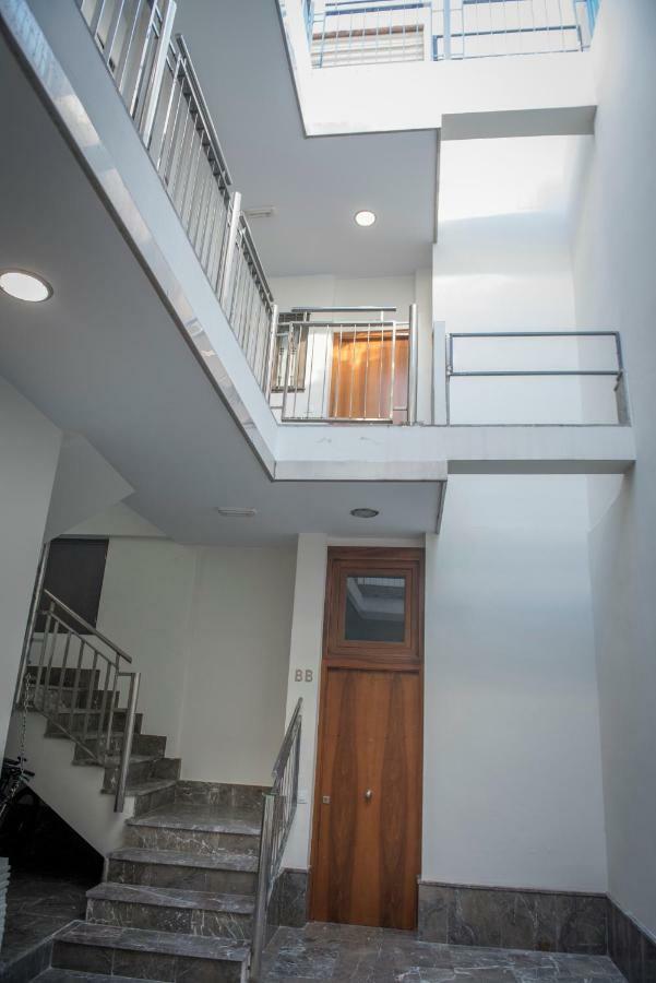 Apartamentos Luxury Puente De Triana Севилья Экстерьер фото