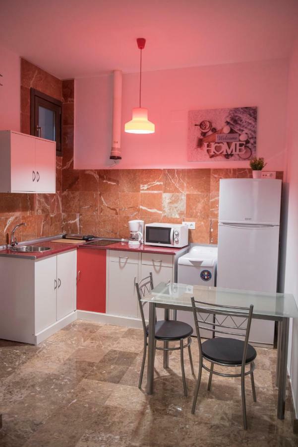 Apartamentos Luxury Puente De Triana Севилья Экстерьер фото