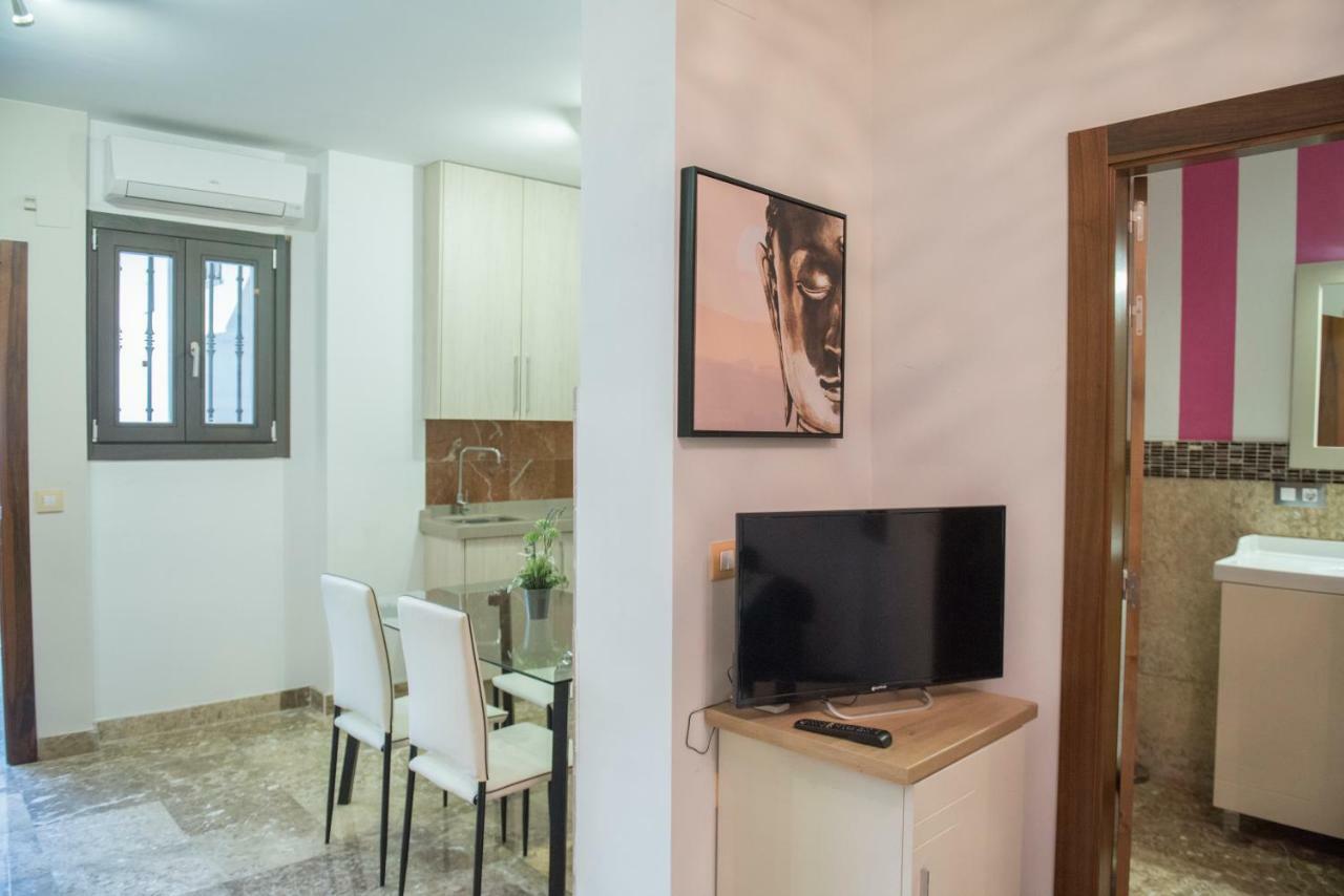 Apartamentos Luxury Puente De Triana Севилья Экстерьер фото